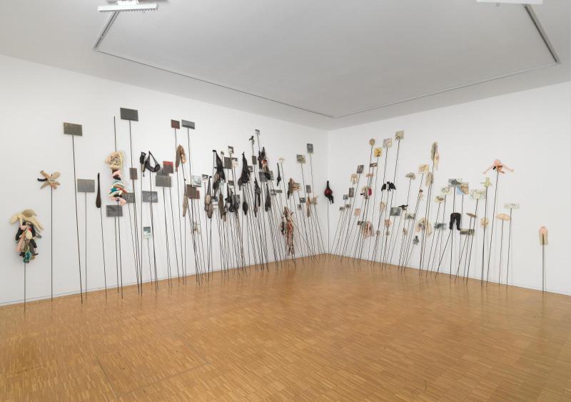 Annette Messager, « Les Piques », 1992-1993