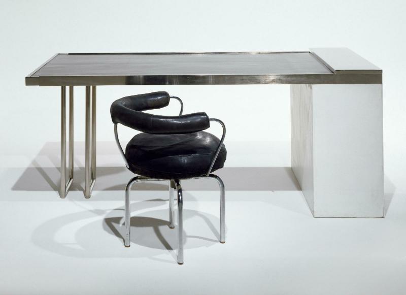 Charlotte Perriand, Table extensible 1927 