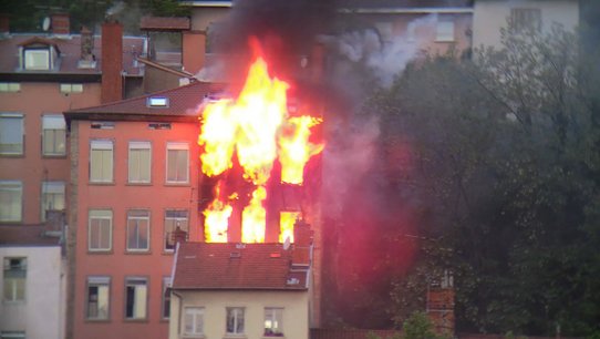 Vidéo amateur d'incendie, 2020