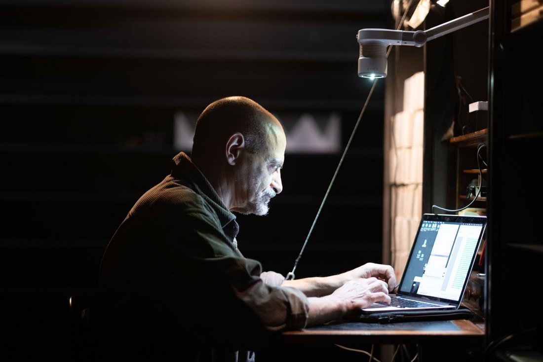 Photographer Antoine d'Agata at work during his hundred-day residency at the Centre Pompidou   Photo © Pierre Malherbet