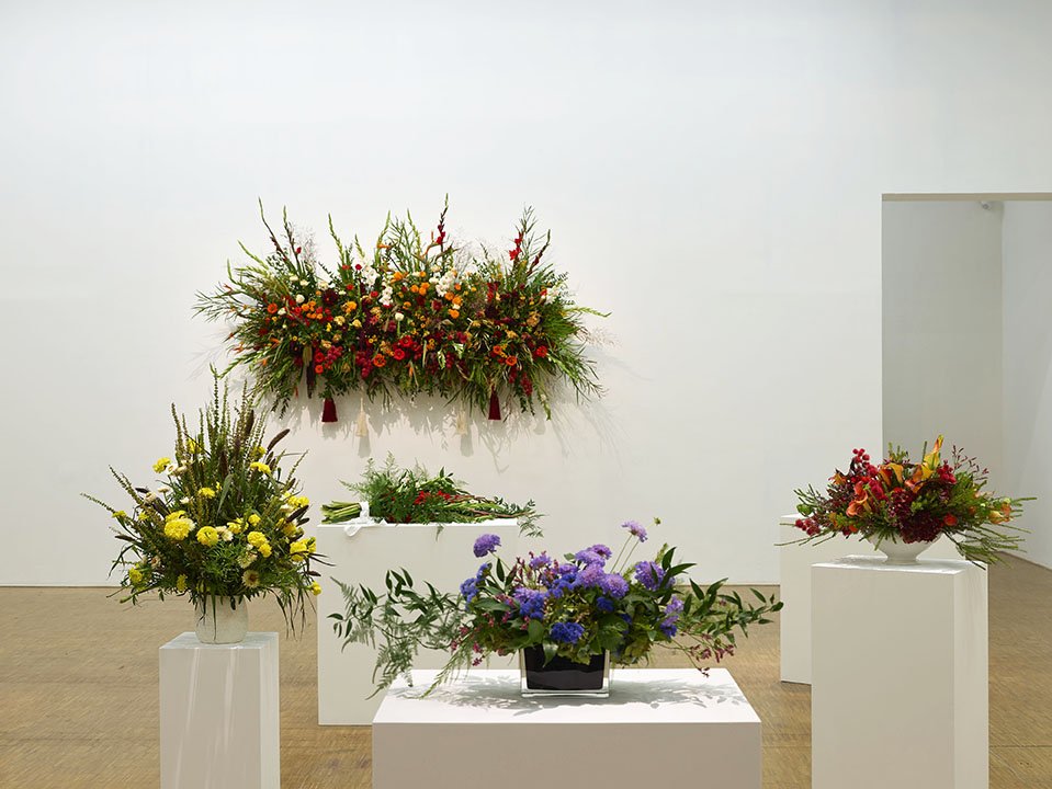 Vue de l'installation « Flowers for Africa », Kapwani Kiwanga, Centre Pompidou