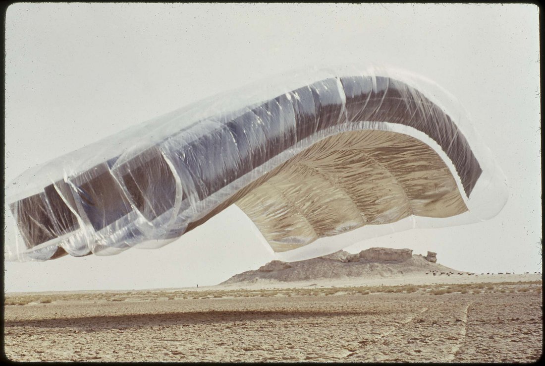 Graham Stevens "Desert Cloud", 1972-2004 - visuel de l'œuvre 