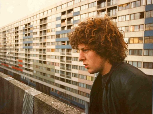 Cyclo "La Cinémathèque idéale des banlieues du monde" - screenshot de la película de Mehdi Charef