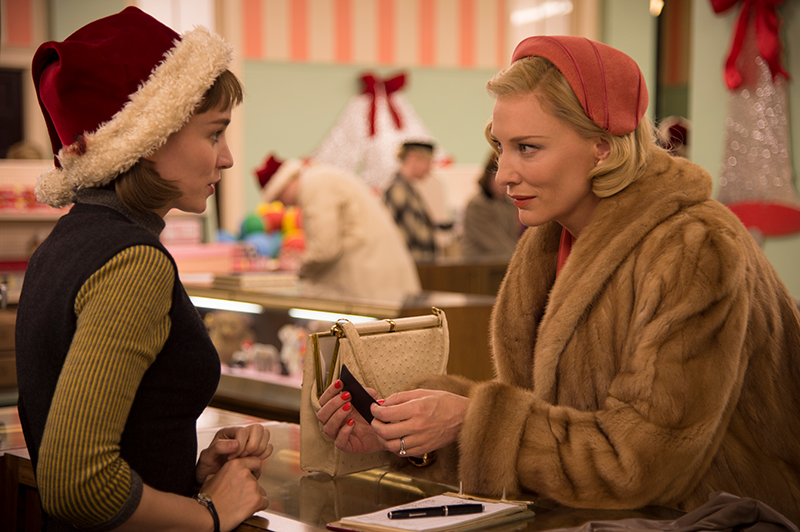 Therese (Rooney Mara) et Carol (Cate Blanchett) dans Carol (2015) © Number 9 Films Limited