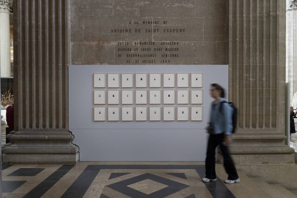 Vue de l'exposition "Vies minuscules", Panthéon x Centre Pompidou