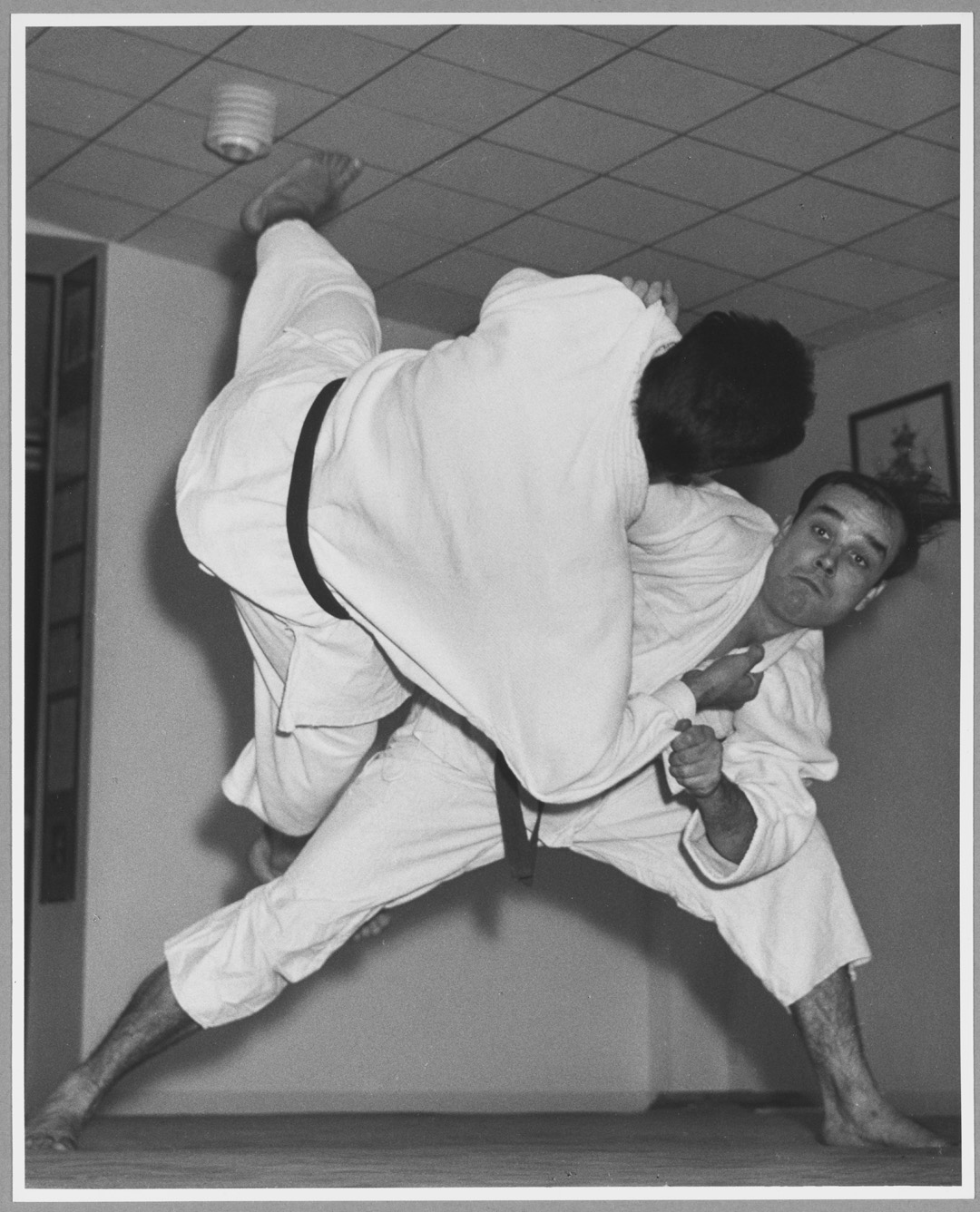 Harry Shunk, "Yves Klein : Démonstration de judo au Japon", 1959
