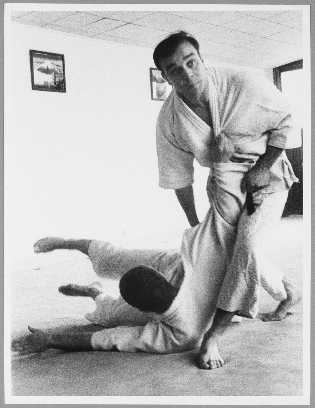 Harry Shunk, "Yves Klein : Démonstration de judo au Japon", 1959