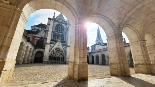 Abbaye Saint-Germain, Auxerre - vue depuis le cloître