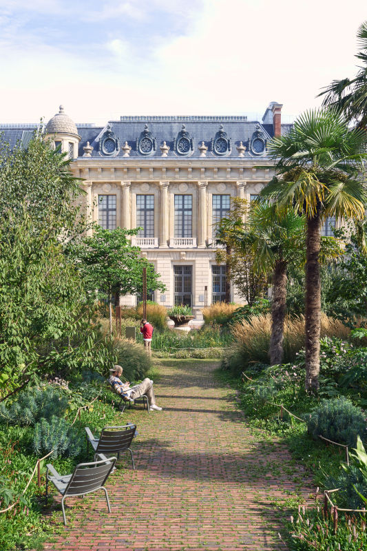 BNF, Site Richelieu : Accès rue Vivienne : Vue depuis l'allée centrale du jardin