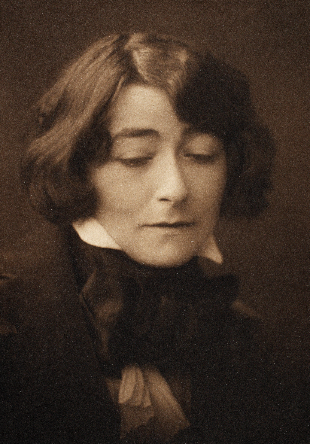Eileen Gray à la Lord Byron, circa 1910