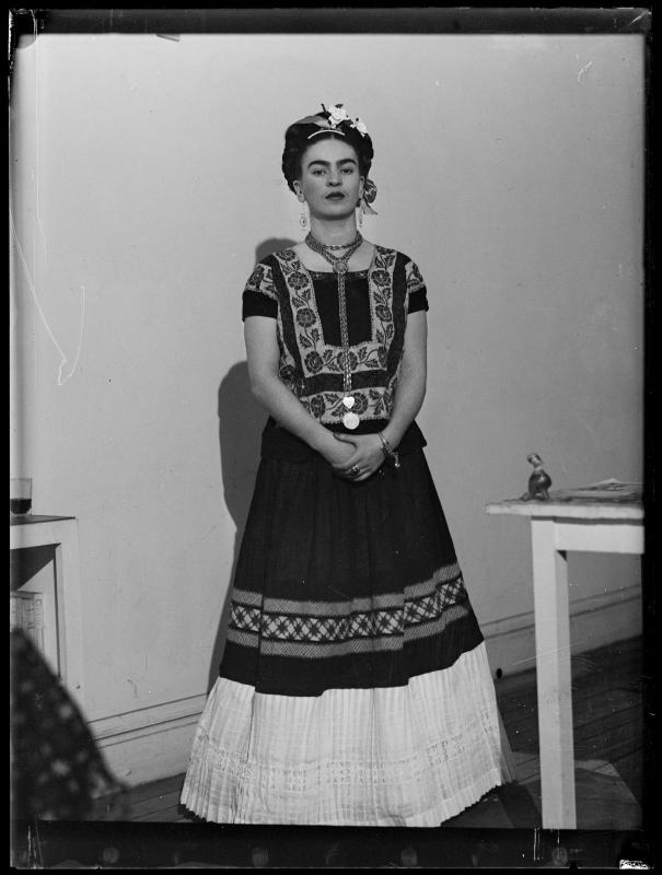 Frida Kahlo par Dora Maar, vers 1934