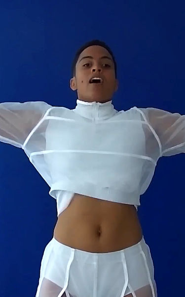 Exposition "Unstable Media in the 21st Century", Hamburger Kunsthalle x Centre Pompidou : affiche : screenchot extrait d'une installation vidéo de C.B. Evans
