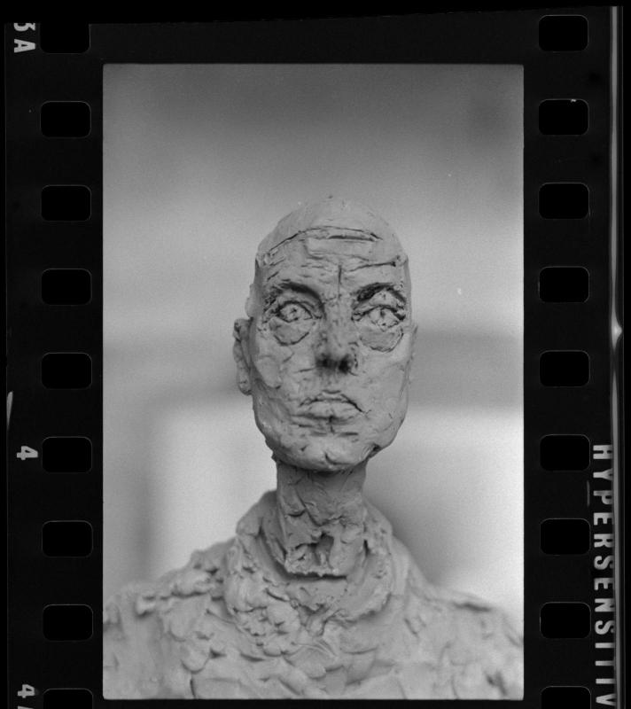 Photographie Tirage Numérique : Nu à L'atelier De Giacometti, Paris 1938 - 15x15 Cm
