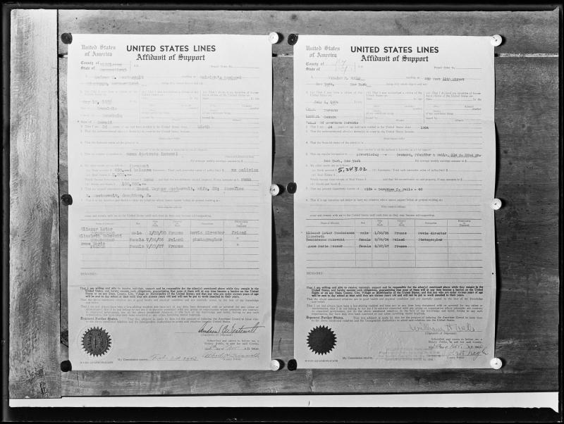 Reproductions de documents administratifs. - Centre Pompidou
