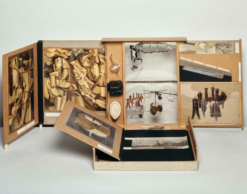 Résultat de recherche d'images pour "la boite en valise duchamp"