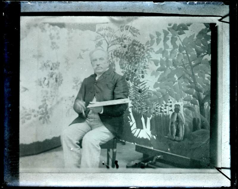 Reproduction du portrait photographique de Henri Rousseau - Centre Pompidou