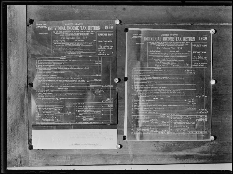 Reproductions de documents administratifs. - Centre Pompidou