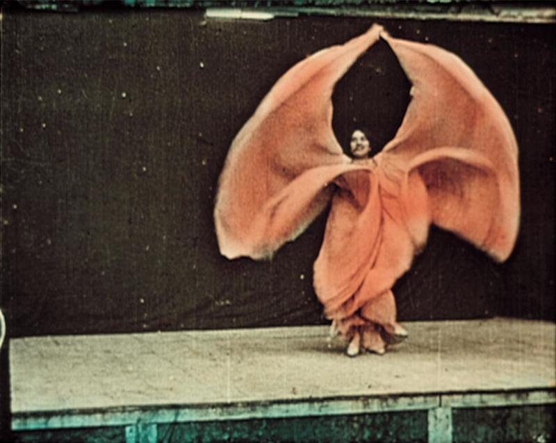 Loïe Fuller et sa « Danse serpentine » - screenshot
